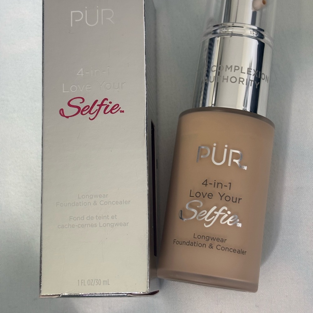 PUR 4-in-1 Love Your Selfie Foundation